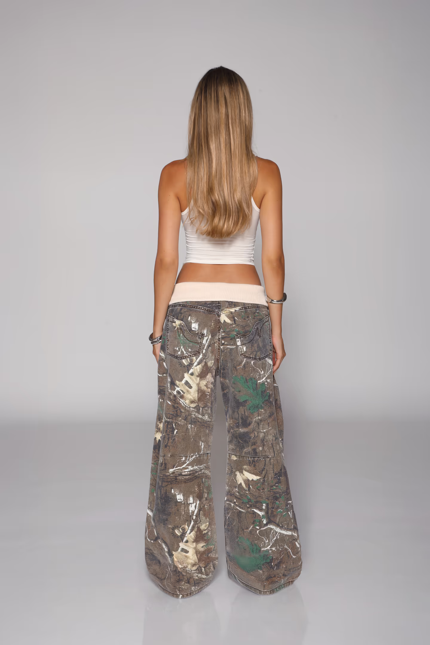 Arisflames™  jeans